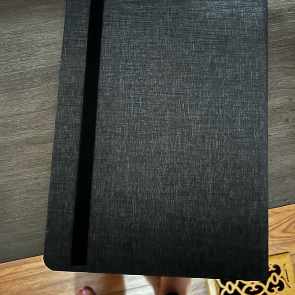 Tablet/ipad case never used but not in box - Picture 2 of 5